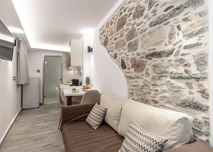 Mariet Naxos Elegant