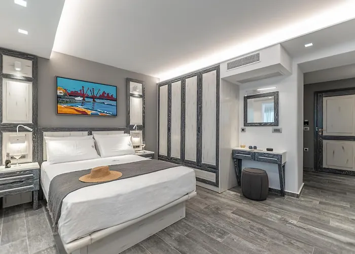 Mariet Naxos Elegant Aparthotel 4*