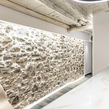 Mariet Naxos Elegant מלון דירות 4*